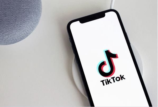Creeu una presentació de diapositives amb TikTok