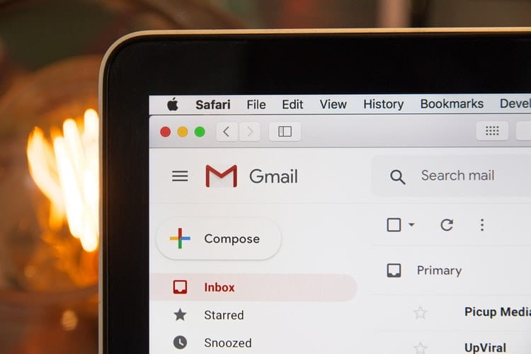 Как да превключвате между няколко подписа в Gmail