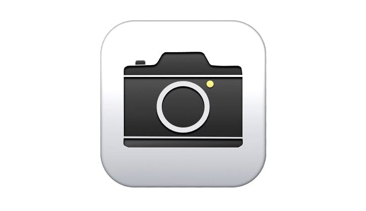 „iPhone“ arba „iPad“ fotoaparato programa paleidžiama į juodą ekraną