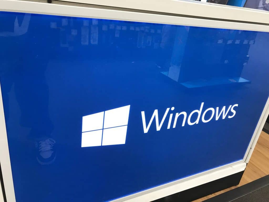 Kā apturēt programmu darbību, startējot operētājsistēmu Windows 10
