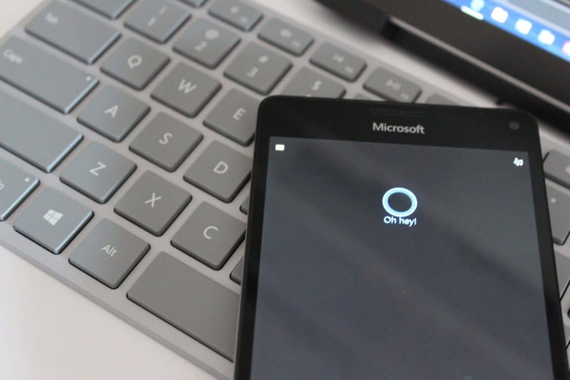 Jak povolit Hey Cortana na Windows 10 Mobile