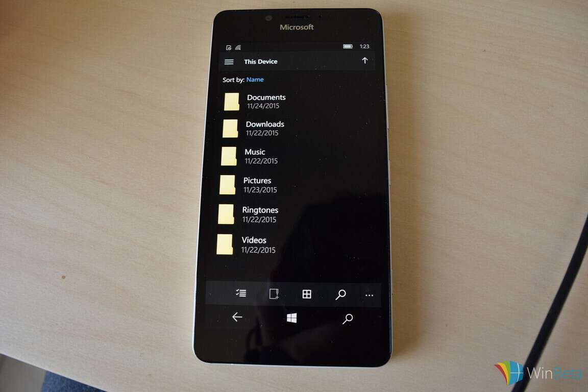 Гмуркане във File Explorer на Windows 10 Mobile с Lumia 950