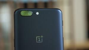 „OnePlus 5“ apžvalga: „OnePlus 5T“ yra dar geresnis, kai kaina nedidėja