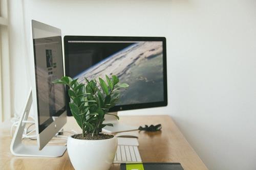 Как да преместите вашата докинг станция към друг монитор на Mac