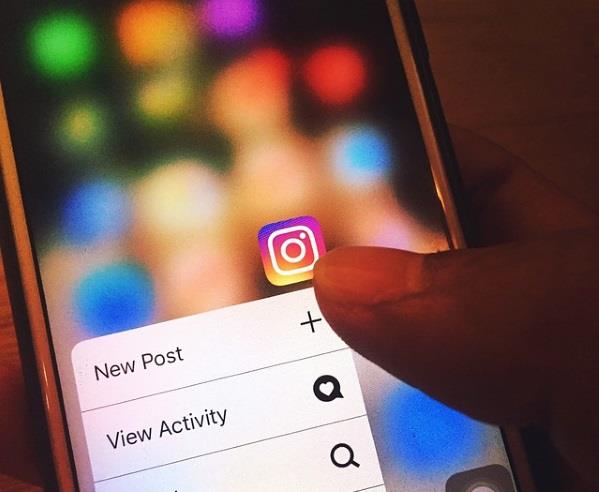 Jak zjistit, kdo si prohlížel vaše videa na Instagramu