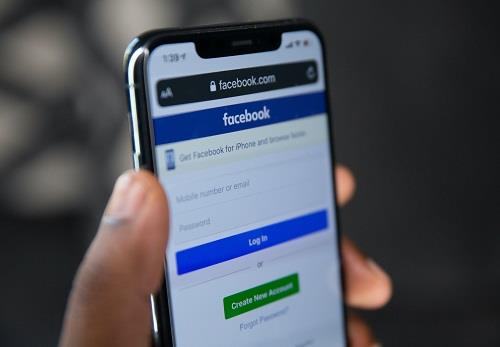 Sådan gør du din profil privat på Facebook