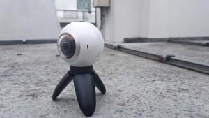 Преглед на Samsung Gear 360: Страхотна 360-градусова камера, но работи добре само с Galaxy телефони