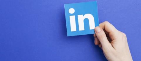 Як додати волонтерський досвід на LinkedIn