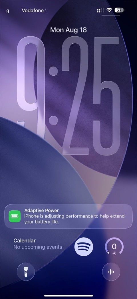 Sådan aktiverer du adaptive strømnotifikationer for at bremse iPhone