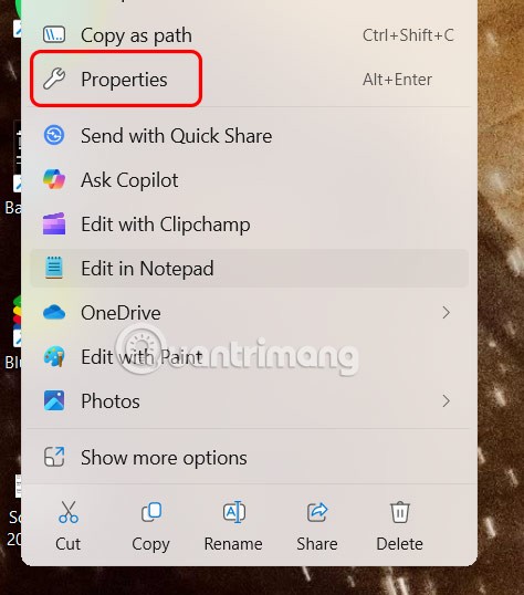Hvordan skjuler man ikoner på Windows 11-skrivebordet?