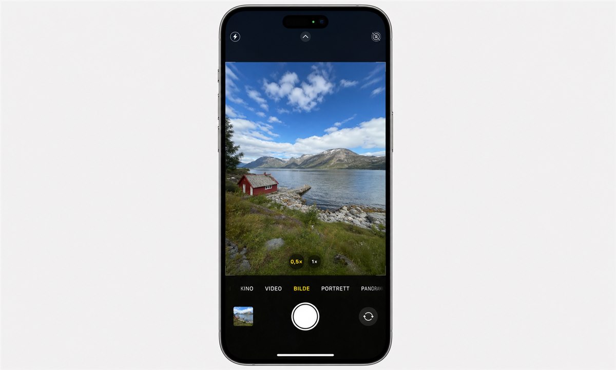 iPhone kameraapp med zoomknapper som viser 0.5x og 1x