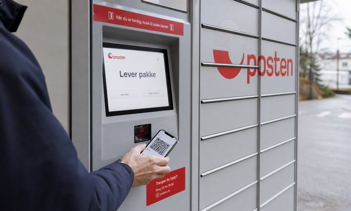 Person som scanner QR-kode på pakkeboks-terminalen med mobiltelefon