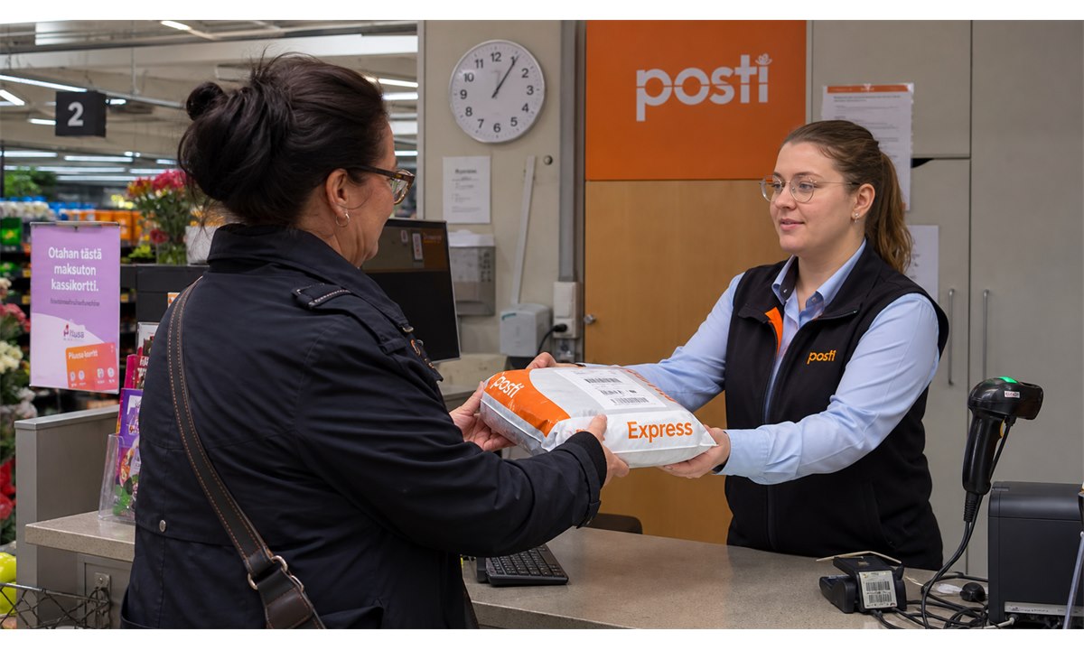 Paketti jätetään Postin toimipisteeseen Express-palveluun