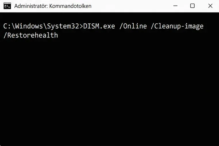 Kommandotolken som administratör med DISM.exe /Online /Cleanup-image /Restorehealth inskrivet över två rader, utan resultattext.